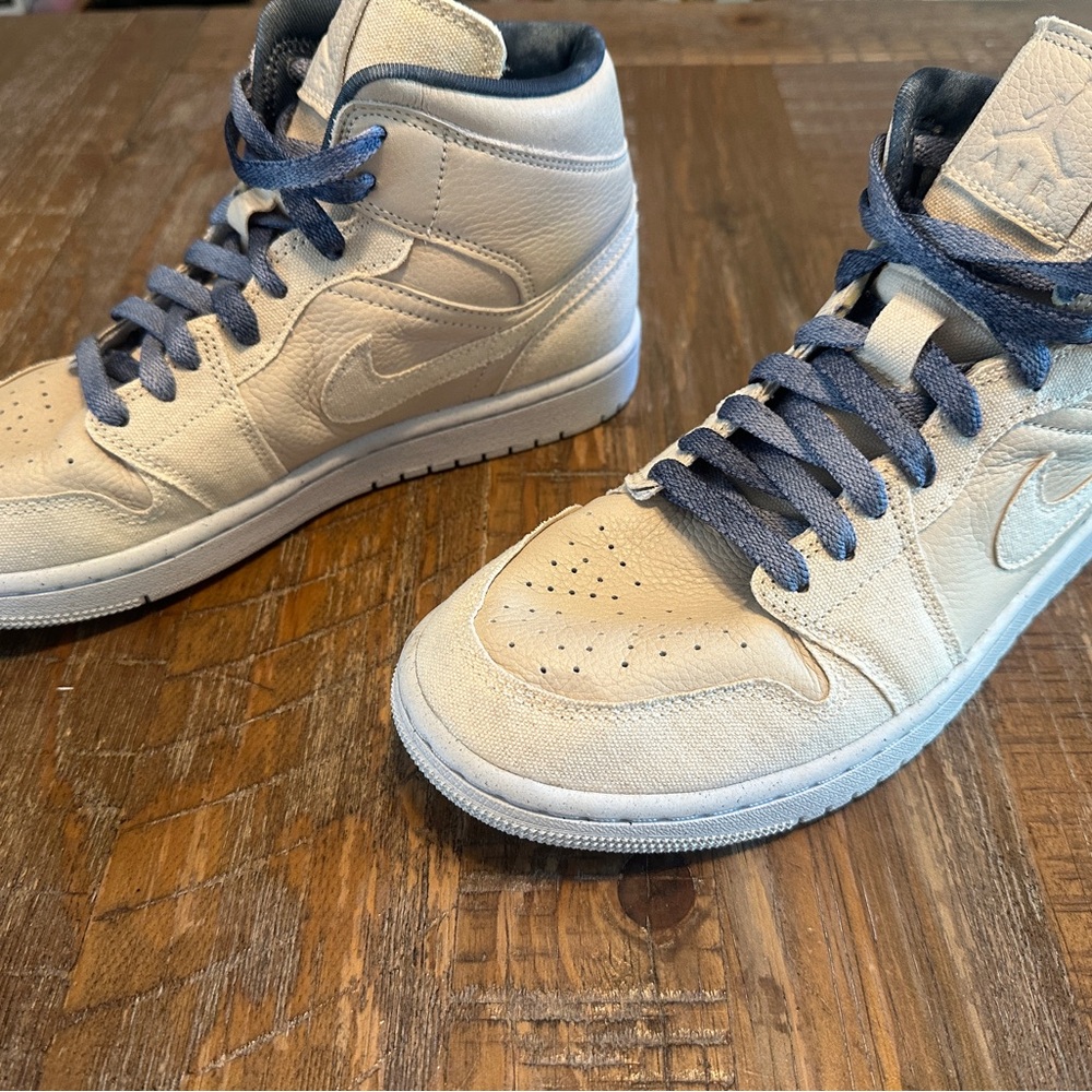 Nike Women’s High-Top Sneakers White with Blue Laces